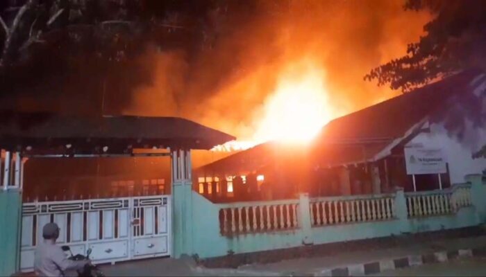 Diduga Korsleting Listrik, Gedung SDN 2 Kujang Ciamis Ludes Terbakar