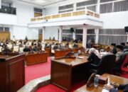 Pj Bupati Garut Hadiri Rapat Paripurna DPRD untuk Bahas Propemperda