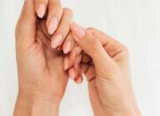 Mengenal Tren Syrup Nails yang Kembali Populer di Musim Panas 2025